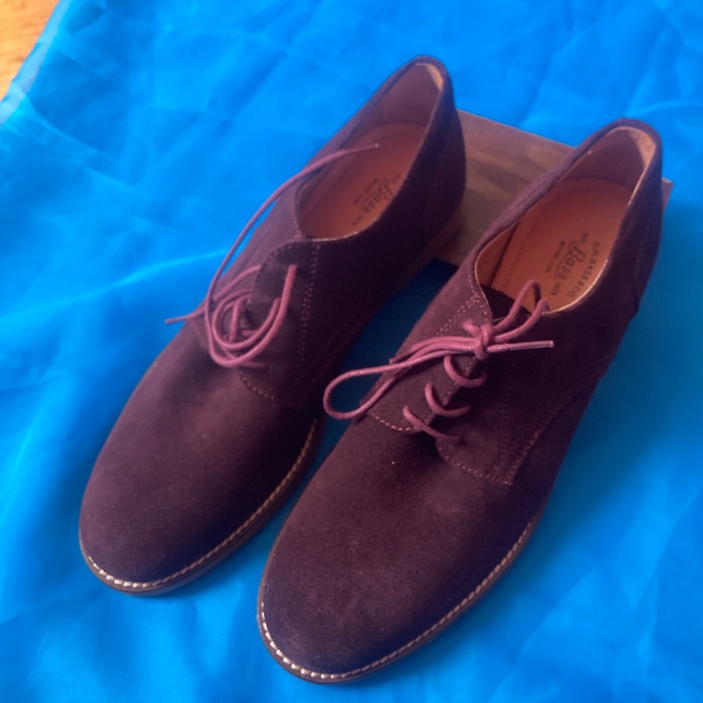 G.H. Bass & Co Eggplant Oxfords size 8